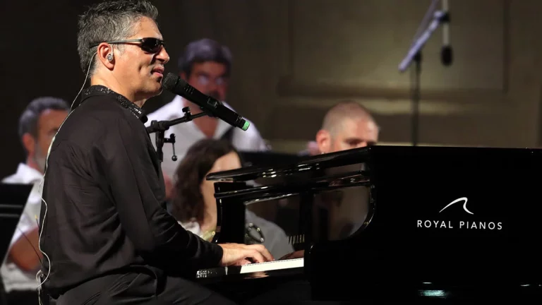 Qué fue de Serafín Zubiri: De sorprender en Eurovisión a mantenerse a flote con covers