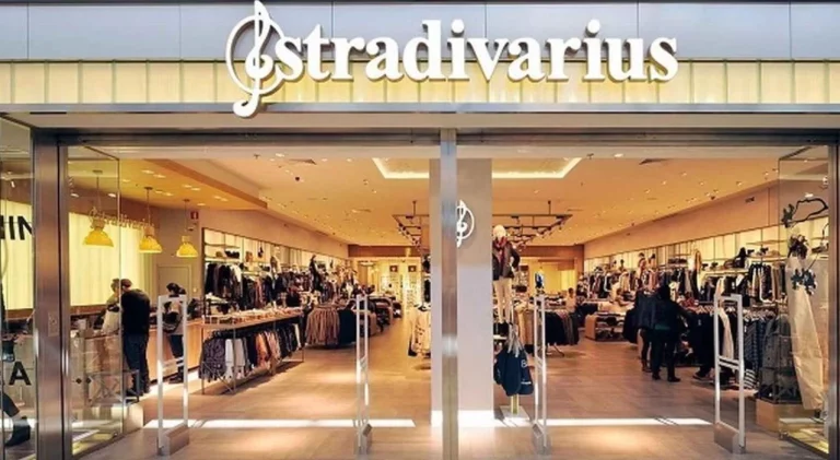 Stradivarius copia las Adidas Samba que arrasan en Instagram baratísimas y con estampado diferente