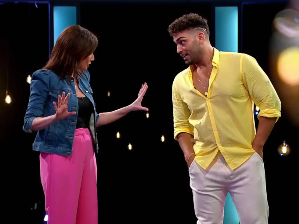 El polémico programa de desnudos para menores de Marta Flich recibe una visita 'made in Gran Hermano' 26 El polémico programa de desnudos para menores de Marta Flich recibe una visita 'made in Gran Hermano'