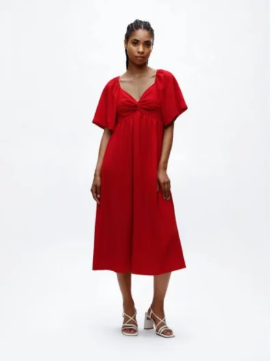 9 vestidos de Lefties por menos de 20 euros para llevar cada día, de tardeo o de fiesta