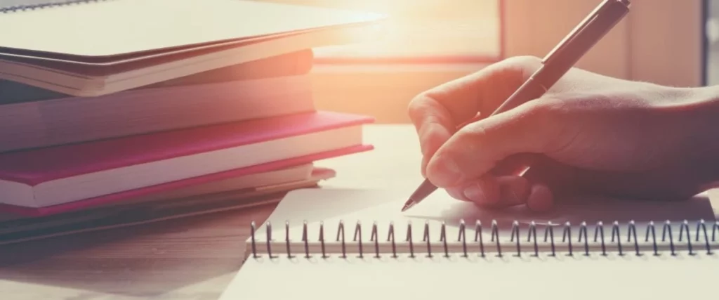 Deja que esta IA tome apuntes de las reuniones por ti 1 ¿Qué hace esta IA y que tiene que ver con los apuntes?