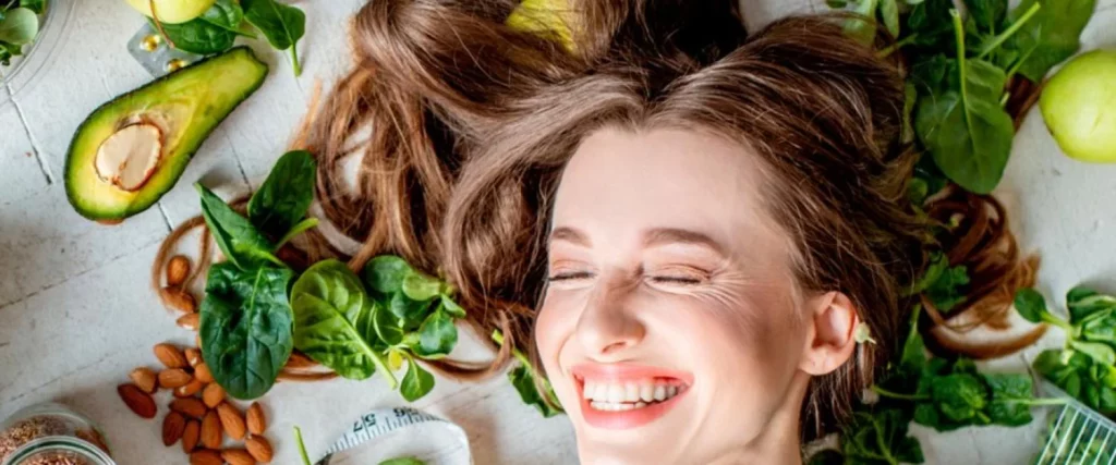 El ingrediente secreto guardado en tu cocina que ayuda a combatir la caída del cabello 1 Cómo combatir la caída del cabello con un rico alimento