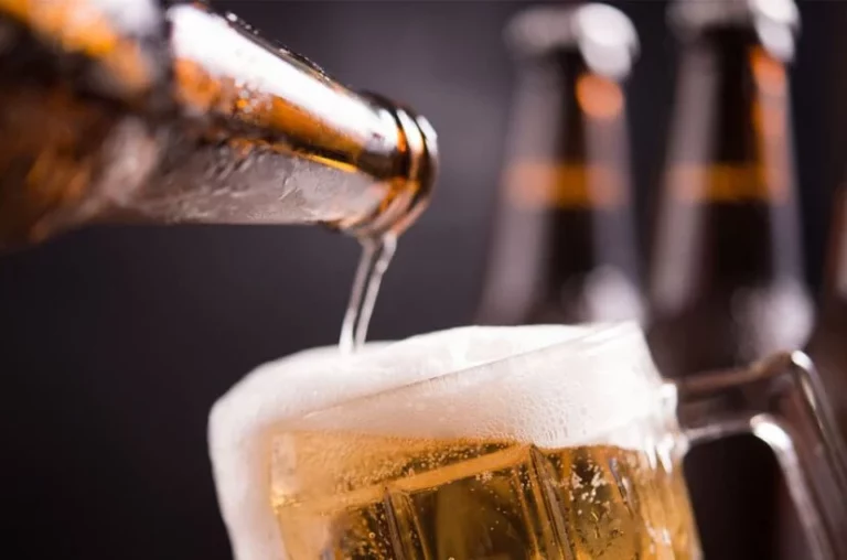 Ponen por las nubes a una cerveza española en el extranjero y las redes arden