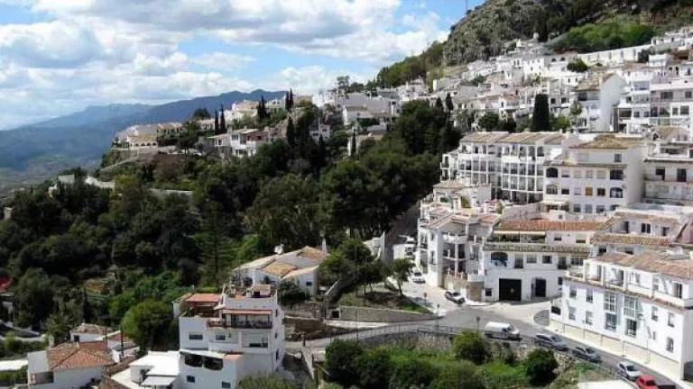 Las 5 ciudades más económicas de España que debes visitar este verano