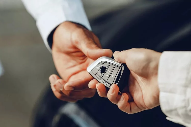 cómo funciona renting coches