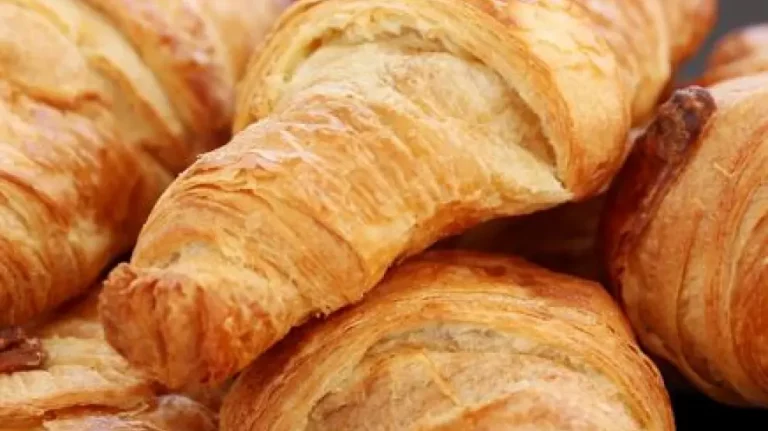 Croissants en freidora de aire: cómo hacer que queden crujientes y tiernos