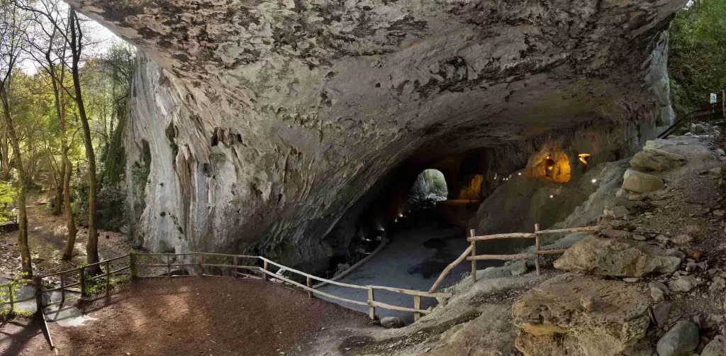 Breve historia de Zugarramurdi y los habitantes de Navarra