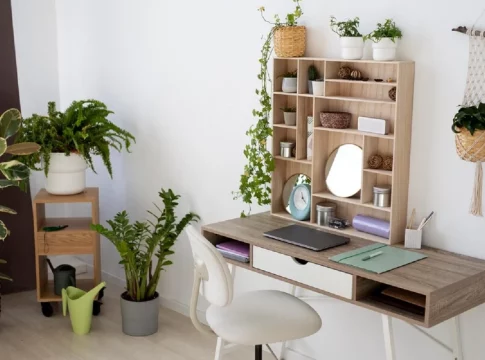 decoración setup. Espacio de trabajo moderno y productivo