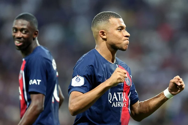 Dembélé se vuelve a reír del FC Barcelona 1 Dembélé FC Barcelona Mbappé
