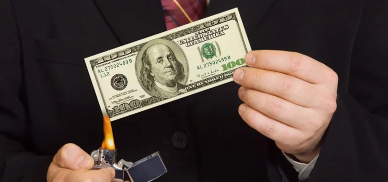 El yen ronda mínimos de 34 años comparado con el dólar