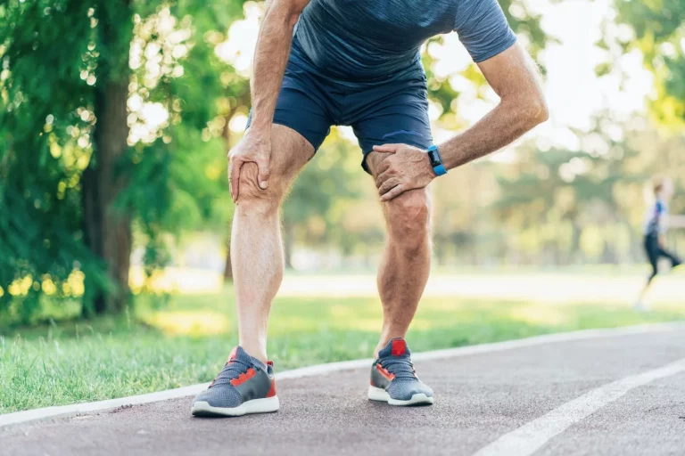 Chau dolor de rodilla: 5 ejercicios que te harán olvidarlo