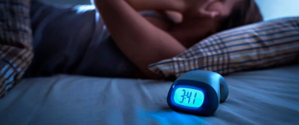 Esto pasa si duermes menos de ocho horas al día 2 ¿Qué otras cosas pueden suceder si no duermes debidamente?