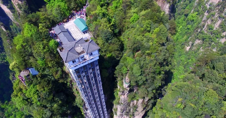 Así es el elevador más aterrador del mundo