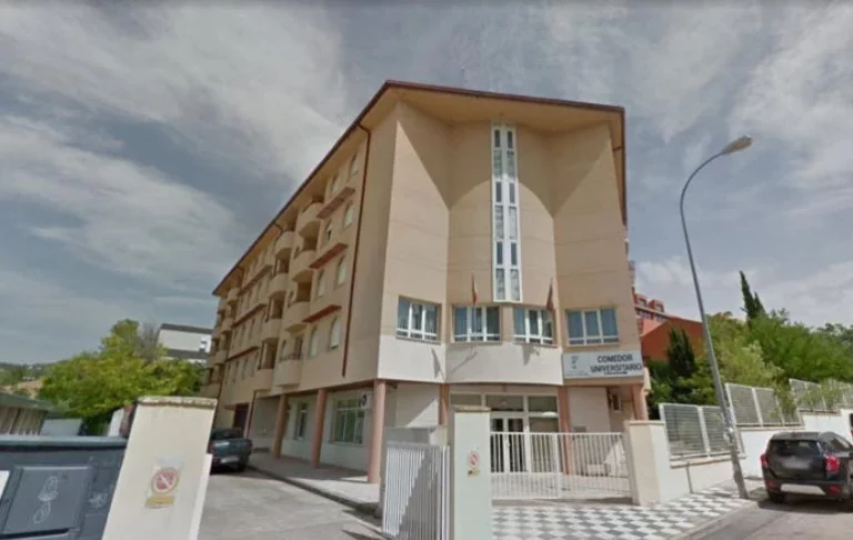 22 jóvenes atendidos por intoxicación alimentaria en Cuenca