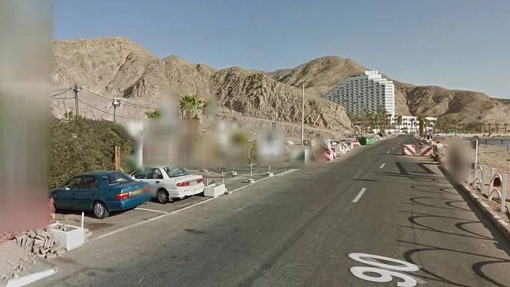 lugares extranos google maps