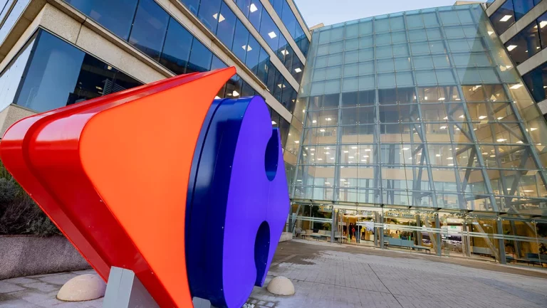 Esta colonia de 12 euros de Carrefour es igualita a un perfume de más de 100