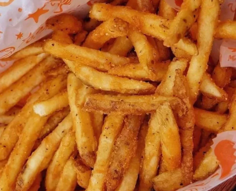 Cómo preparar las patatas fritas de Popeyes en casa, con ese toque cajún tan especial
