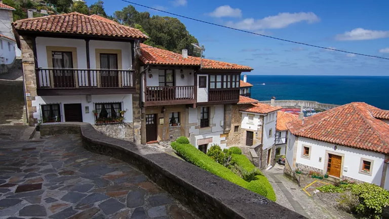 4 pueblos de Asturias que no te puedes perder este verano