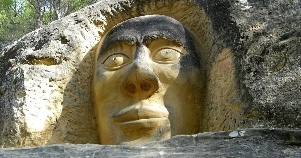 La Ruta de las caras no es apta para cardíacos, ¡Da miedo!