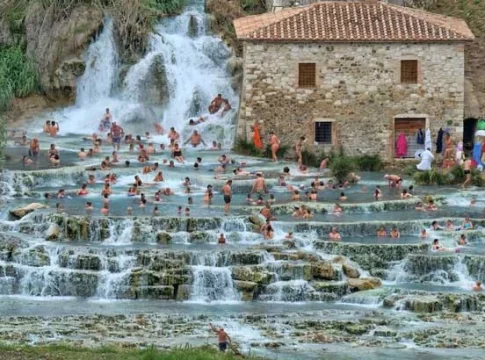 saturnia-italia La joya escondida de Italia que debes visitar este verano