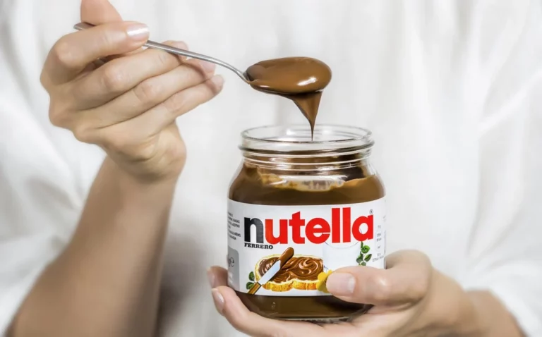 Tiktoker descubre lo que hay dentro de la Nutella: Te asustarás