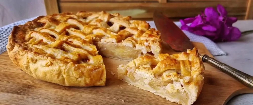 ¿Cómo hacer una rica torta de manzana al horno?