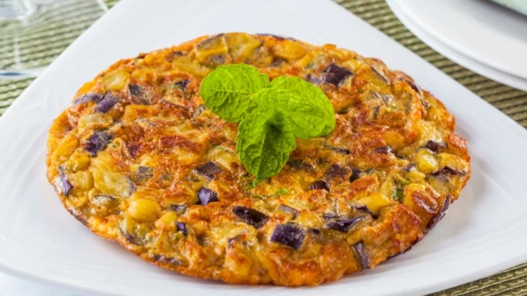 Cómo hacer una tortilla de berenjenas en solo 10 minutos con un secreto que los chef profesionales no te cuentan