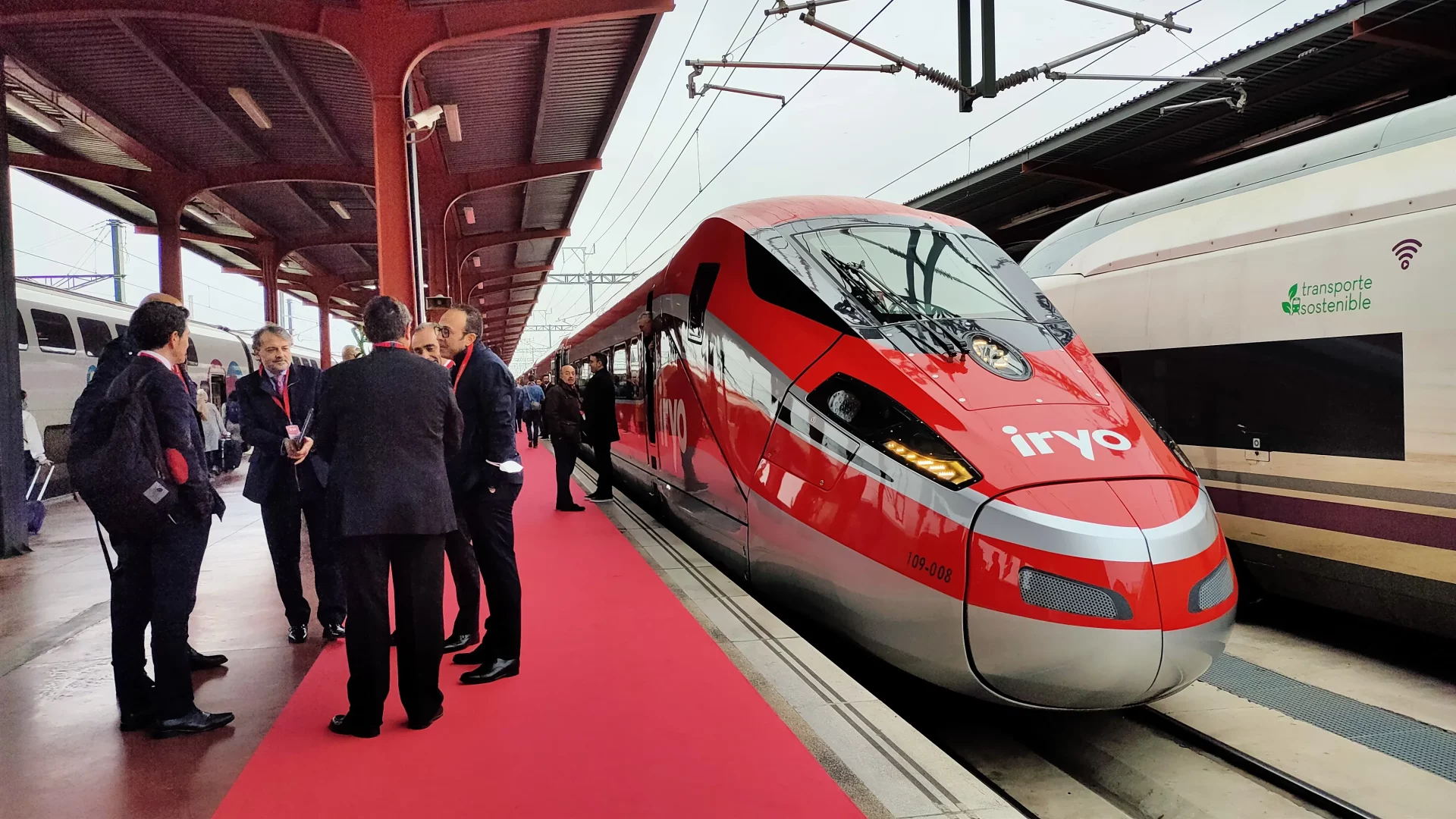 Así es viajar uno de los trenes más veloces de España, Iryo