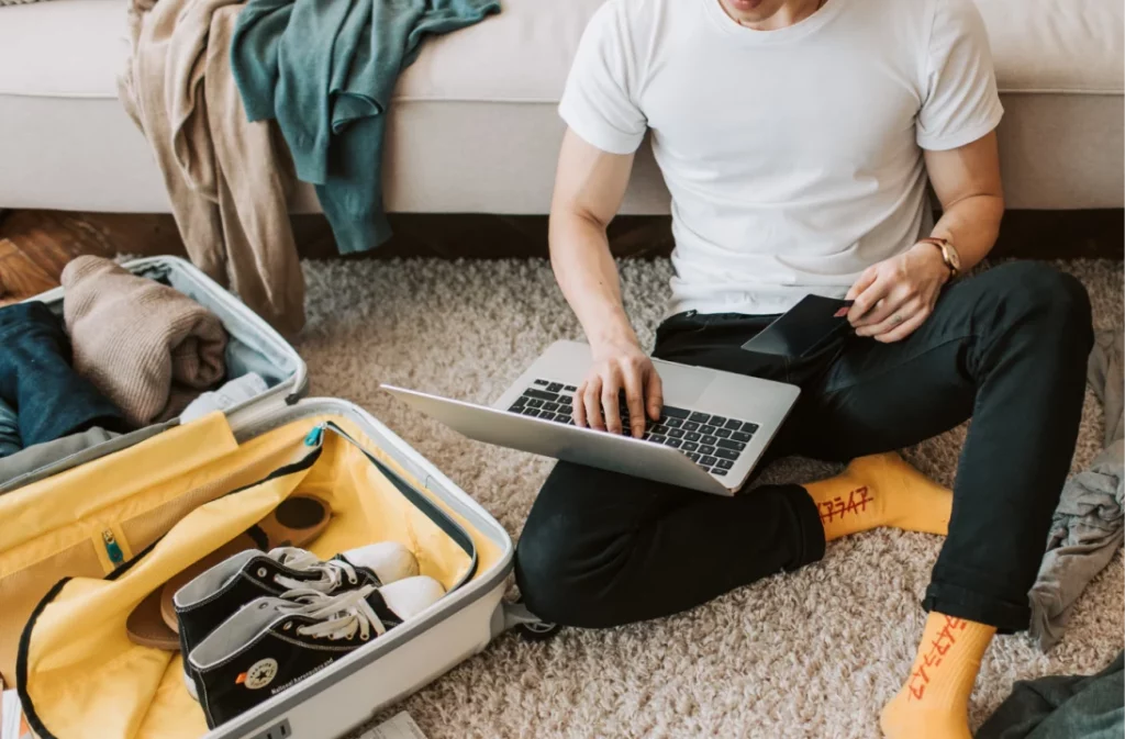 Aviso serio de la Policía sobre reservar vacaciones de verano en sitios como Airbnb o Booking 25 Agencias de viajes físicas: la opción más fiable