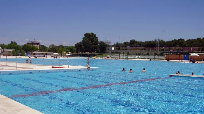 Tiktoker rompe las redes mostrando la piscina más grande de Madrid