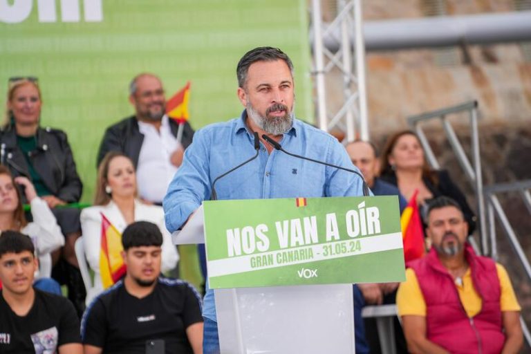 Líder de Vox responde a ataques del PSOE