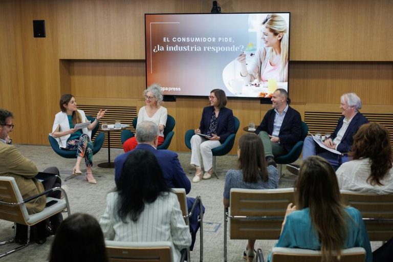 Aesan, industria y consumidores apuntan a la “corresponsabilidad” para reducir el consumo de sal, azúcar y grasas