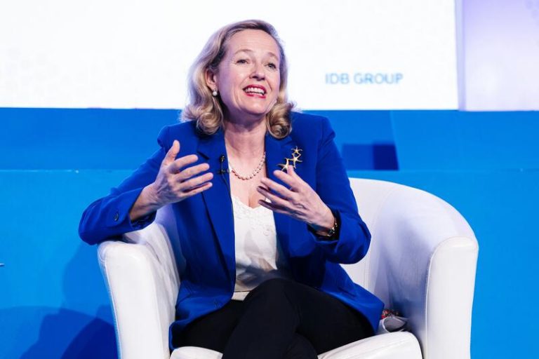 Nadia Calviño reclama en las elecciones 