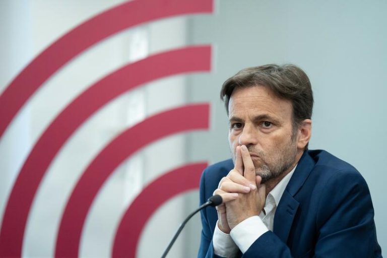 Jaume Asens advierte al PSC sobre el apoyo de los Comuns a Illa