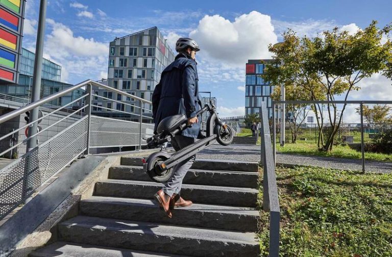 Las preocupaciones de más de la mitad de los españoles sobre patinetes y bicis