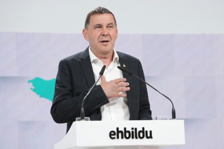 Otegi anuncia que buscará la reelección y surgirá un proyecto 