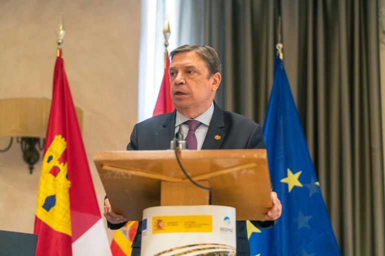 Luis Planas reafirma que el Gobierno completará la legislatura tras las elecciones del 9J