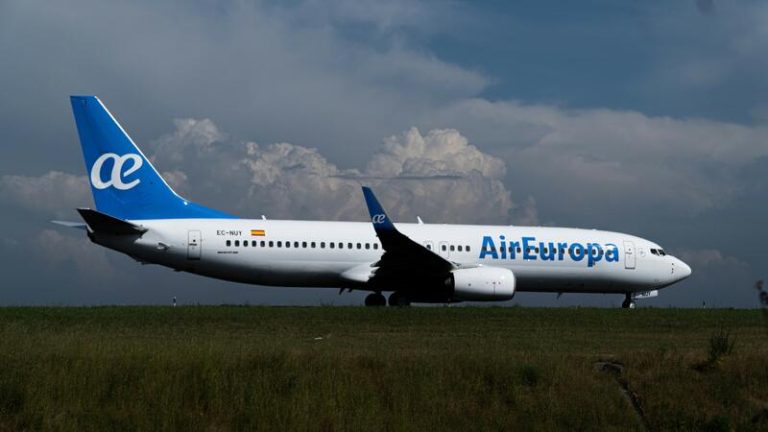 CE extiende plazo al 20 de agosto para decidir compra de Air Europa por IAG