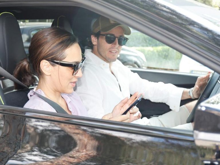 Tamara Falcó e Íñigo Onieva desafían los rumores de embarazo al votar juntos