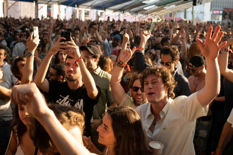 Arranca el Festival Sónar con artistas como Air como cabeza de cartel