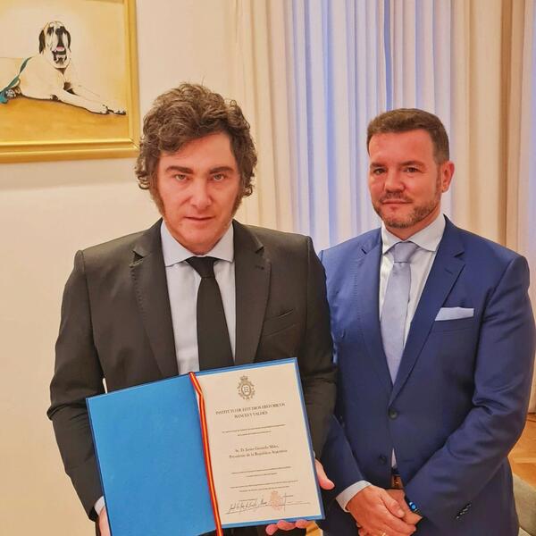 Una institución cultural asturiana nombra a Milei Académico de Número por su 