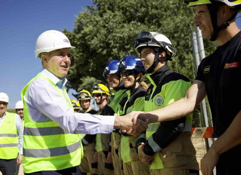 Presidente de Aragón dice que los embalses necesitan agua y no placas fotovoltaicas