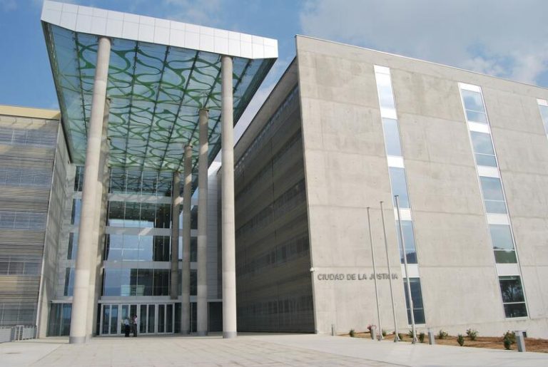 Murcia impone prisión permanente y revisable a un hombre por violar y asesinar a una mujer