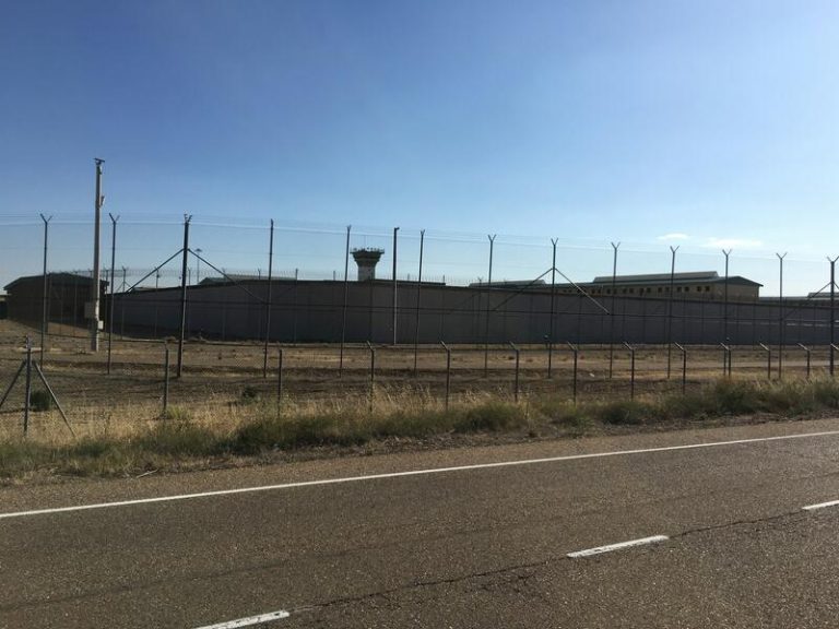 Una 'macropelea' en la cárcel de Dueñas deja 12 heridos y colapsa las Urgencias del centro