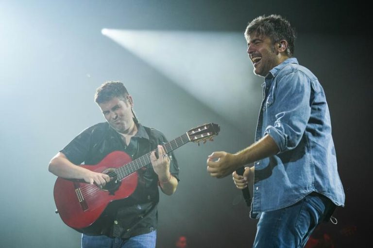 Estopa, 25 años de rumba, energía y mensajes reivindicativos en Valencia