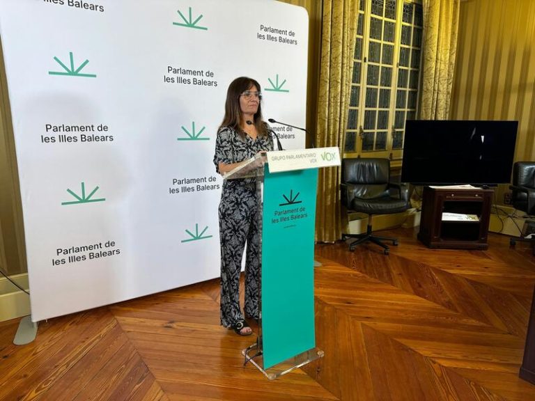 Vox Baleares rechaza romper con el PP por las discrepancias por la bandera LGTBi