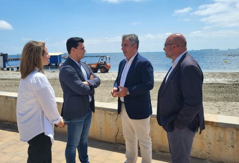 Murcia invertirá 16 millones en la retirada de biomasa del Mar Menor