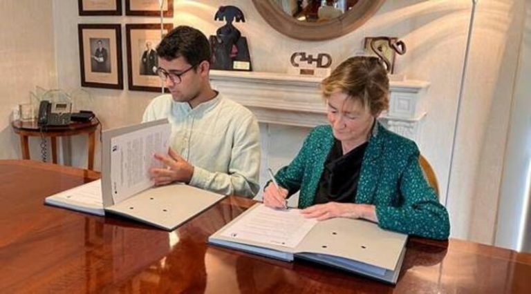 CREUP y colegios profesionales alinean formación y práctica