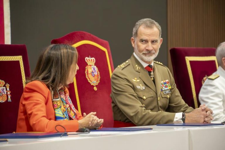 Robles agradece a Felipe VI su 