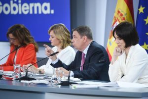 Planas avanza que el Gobierno está trabajando en las "condiciones" de la prórroga del IVA